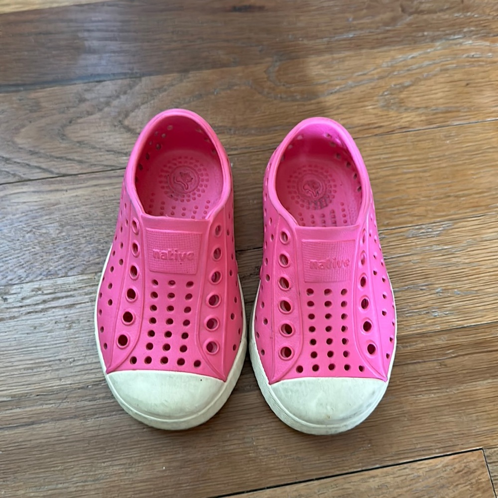 NATIVE Shoes
